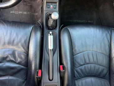 Porsche 993 CARRERA 4 — photo 47