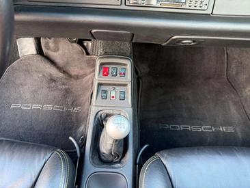 Porsche 993 CARRERA 4 — photo 49