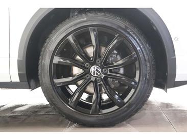 Volkswagen T-Roc R-Line — photo 3