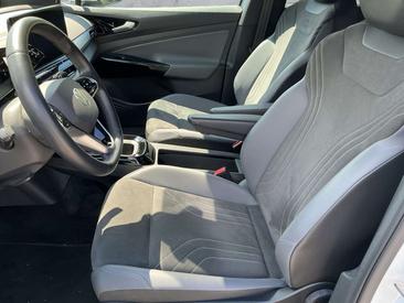 Volkswagen ID.5 Pro Performance — photo 11