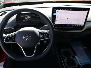 Volkswagen ID.4 Pro — photo 13
