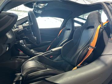 McLaren 720S — photo 12