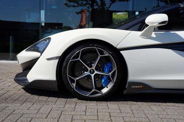 McLaren 600LT Spider — photo 24