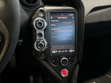 McLaren 720S — photo 21