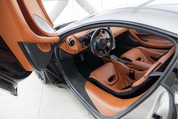 McLaren 570S — photo 3