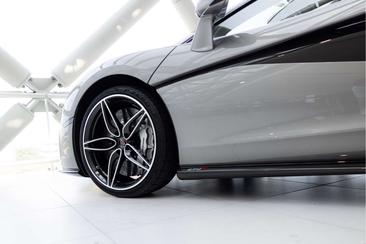 McLaren 570S — photo 7