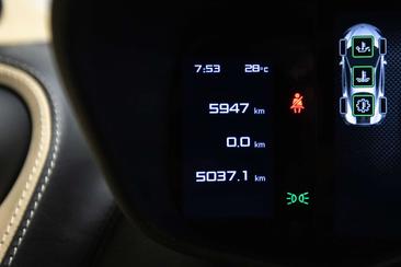 McLaren 540C — photo 28