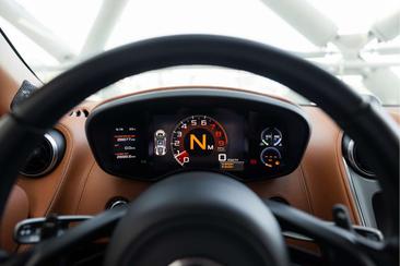 McLaren 570S — photo 31