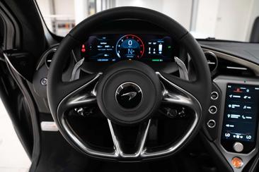 McLaren 750S Spider — photo 16