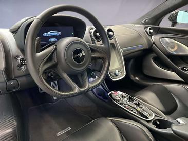 McLaren GT — photo 8