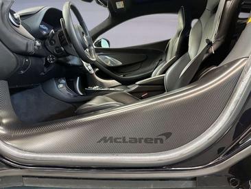 McLaren GT — photo 9