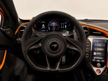 McLaren 750S Spider — photo 22