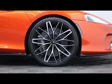 McLaren GT — photo 23