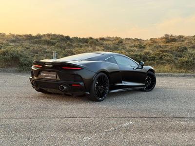 McLaren GT