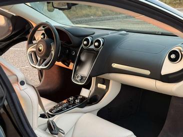 McLaren GT — photo 7