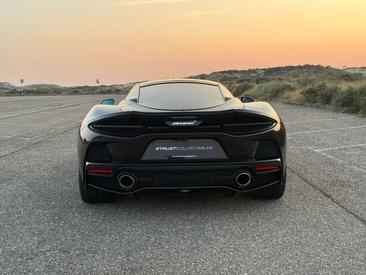 McLaren GT — photo 14