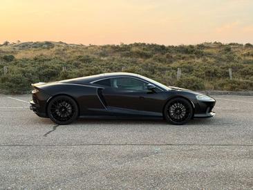 McLaren GT — photo 28