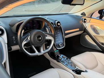 McLaren GT — photo 39