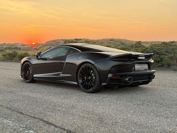 McLaren GT — photo 46