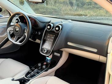 McLaren GT — photo 47
