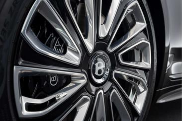 Bentley Continental GT V8 Hybrid Mulliner — photo 10