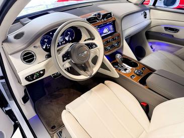 Bentley Bentayga V8 S — photo 9
