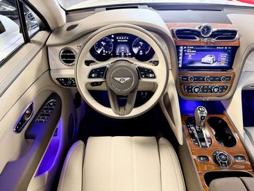 Bentley Bentayga V8 S — photo 10