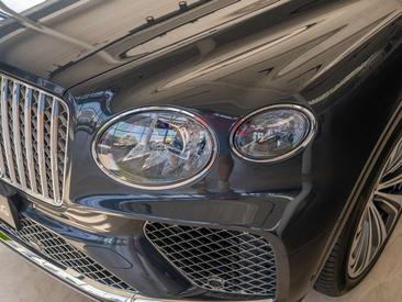 Bentley Bentayga — photo 7