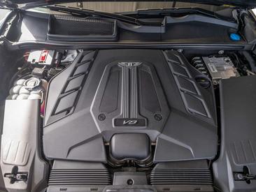 Bentley Bentayga — photo 12