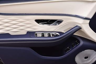 Bentley Flying Spur Hybrid Azure — photo 22