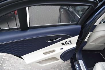 Bentley Flying Spur Hybrid Azure — photo 25