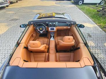 Ferrari California — photo 11