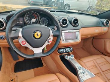 Ferrari California — photo 14