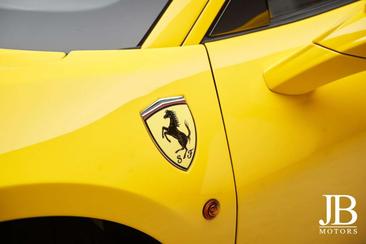 Ferrari 488 — photo 13