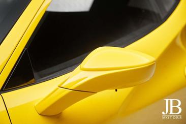 Ferrari 488 — photo 15