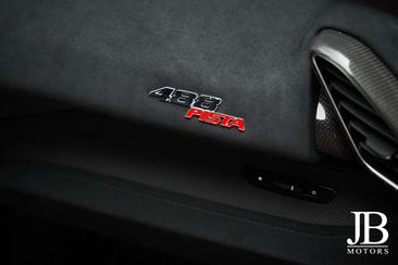 Ferrari 488 — photo 32
