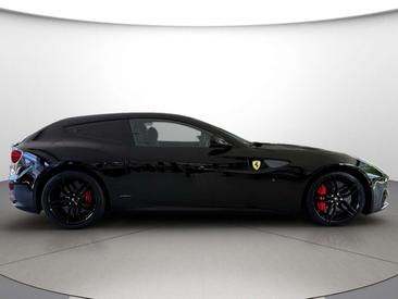 Ferrari FF — photo 4