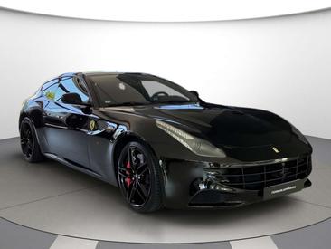 Ferrari FF — photo 22