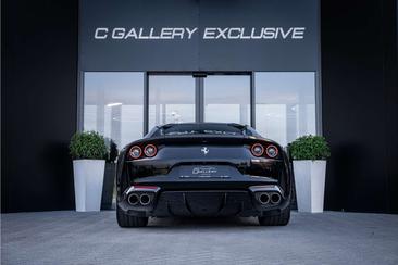 Ferrari 812 Superfast — photo 6