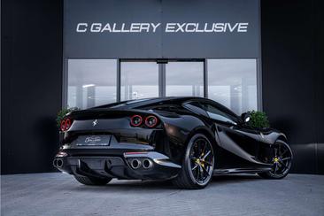 Ferrari 812 Superfast — photo 7