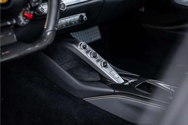 Ferrari 812 Superfast — photo 23
