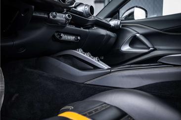 Ferrari 812 Superfast — photo 24