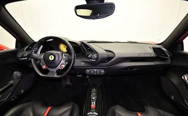 Ferrari 488 — photo 13