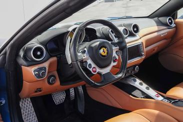 Ferrari California — photo 9