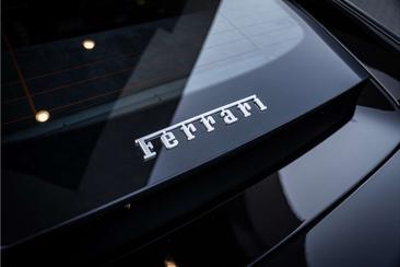 Ferrari 812 Superfast — photo 45
