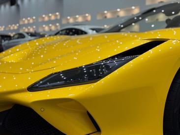 Ferrari F8 Spider — photo 10