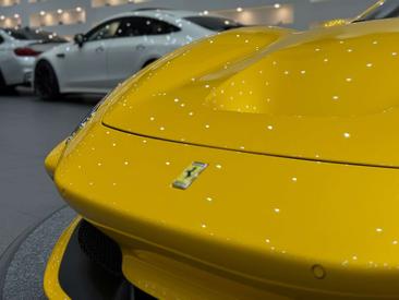 Ferrari F8 Spider — photo 11