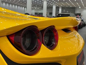 Ferrari F8 Spider — photo 15