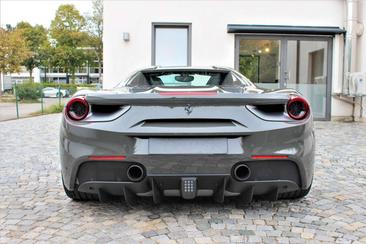 Ferrari 488 — photo 6