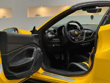 Ferrari F8 Spider — photo 17